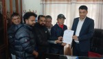 धरानका पत्रकारहरू इलाका प्रशासन कार्यालय पुगे