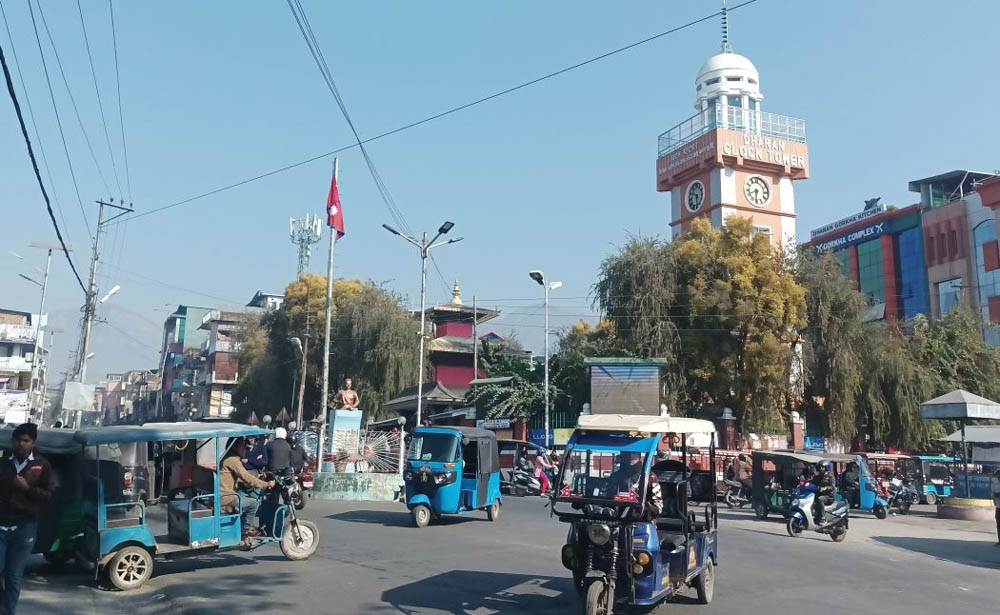 धरानमा सफारी चालकले देखाए यस्तो हर्कत, १९ वर्षीया युवतीलाई अपहरणपछि बलात्कार र लुटपाट