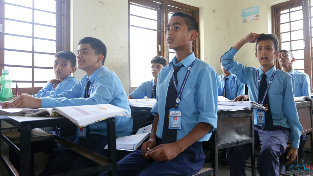 आजदेखि चहलपहल थप बढ्यो : सार्वजनिक गाडी चल्न थाले, सरकारी कार्यालय र विद्यालय पनि खुले