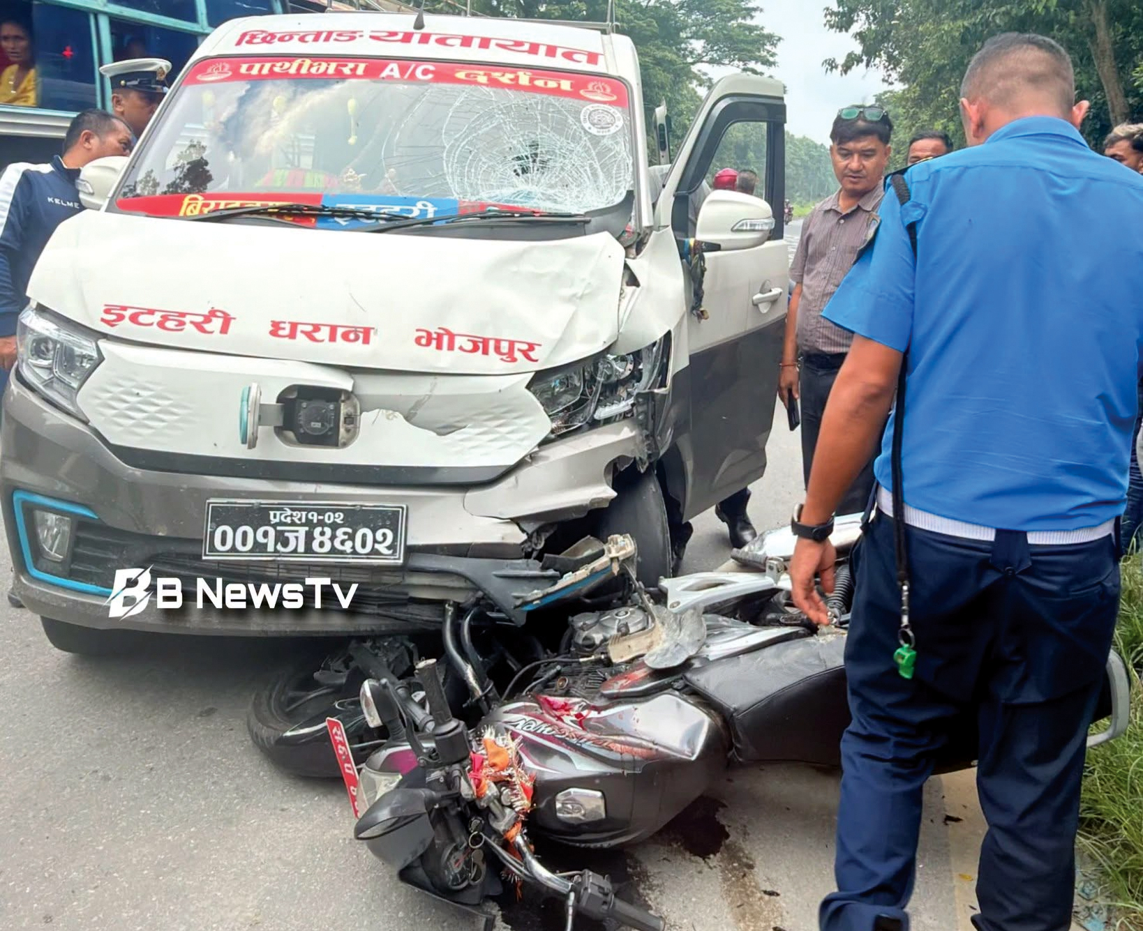 धरानमा गाडीले ठक्कर प्रहरी गम्भीर घाइते
