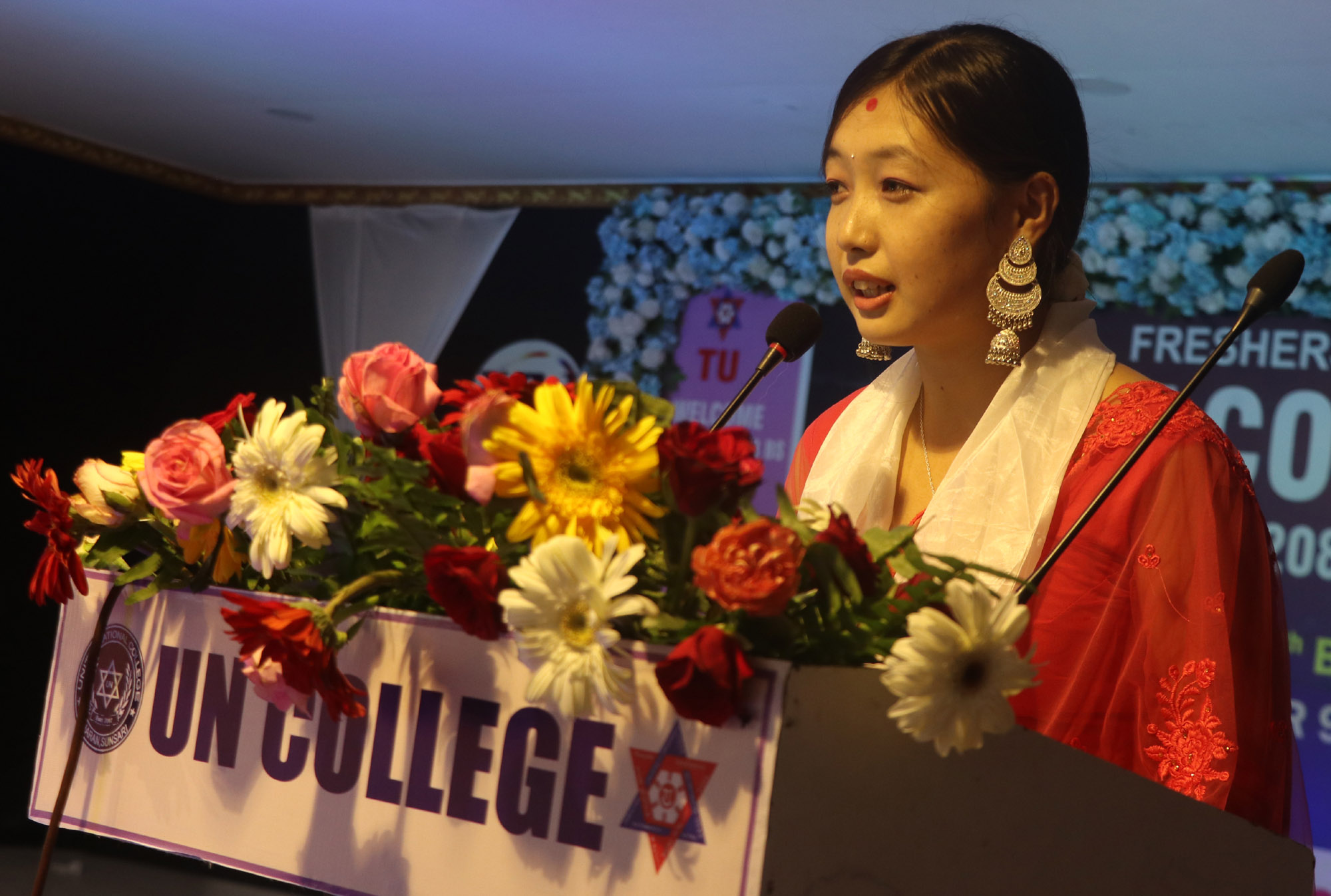 p12-1790916251.jpg